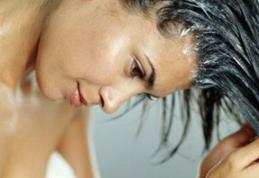 Remedii făcute în casă pentru stoparea căderii părului