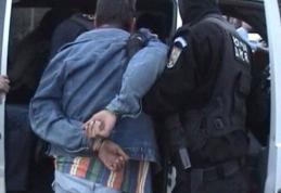Doi tineri urmăriți la nivel naţional, depistați de poliţiştii botoșăneni