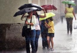 Cod galben de averse și vijelii în aproape toată țara, începând de marți dimineață