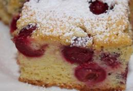 Prăjitură cu vișine