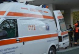 Angajat al unei societăți din județ, ajuns la spital după ce s-a rănit în timpul unei manevre greșite