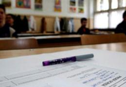 Tezele elevilor botoșăneni care au susținut Evaluarea Națională, recorectate prin sondaj 