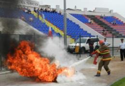 Pompierii voluntari şi privaţi din Moldova se întrec la Botoşani