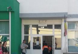 Momente de panică la sediul AJOFM Dorohoi. Femeie în stare de inconștiență luată cu ambulața