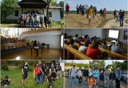 Fotografi din patru judeţe în Tabăra Foto Ipotești „Căutându-l pe Eminescu” - FOTO