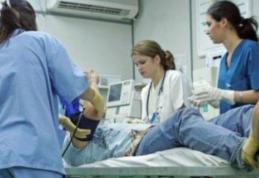 O asistentă medicală și-a fracturat piciorul în timpul serviciului!