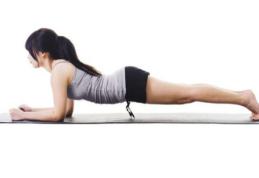 N-ai timp de sală? Exerciţiul de 4 minute care îţi lucrează tot corpul