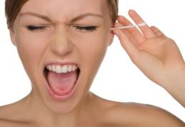 Ce poţi păţi dacă îţi cureţi urechile des. Te vei gândi de două ori înainte să o mai faci