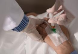 Bărbat din Dorohoi în stare gravă după ce a călcat pe excrementele de șobolan din subsolul blocului