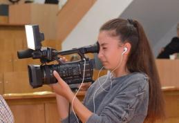 Micii reporteri ai orașului, implicați și remarcați în tabăra de jurnalism „Ai noștri tineri” - FOTO