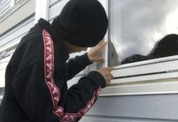 Tânăr de 18 ani cercetat pentru comiterea mai multor furturi 