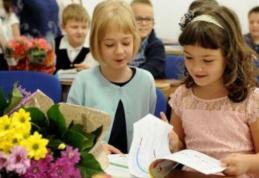 Cursurile noului an școlar încep pe 12 septembrie cu festivitatea de deschidere