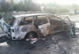 Accident grav la Iaşi: Un șofer de Ambulanţă a murit după ce maşina în care se afla a luat foc