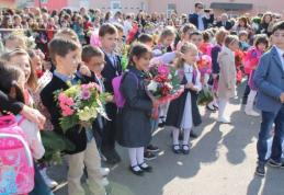 Astăzi, prima zi din noul an școlar. Ce se schimbă pentru elevi și profesori