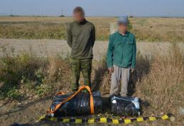 Tineri moldoveni depistaţi cu ţigări de contrabandă - FOTO