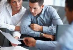 Subvenții pentru angajatori care încadrează absolvenți promoția 2016