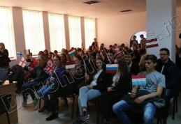 Ziua Europeană a Limbilor sărbătorită de elevii Liceului „Regina Maria” Dorohoi - FOTO