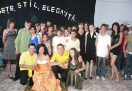 [FOTO] Şcoala de Arte şi meserii „Ion Pillat” Dorohoi „Frumuseţe, stil, eleganţă”