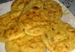 Plăcinte de cartofi cu bacon și brânză