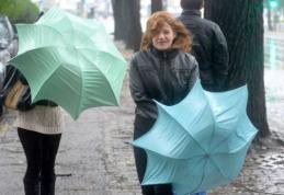 Alertă meteo de ploi, ninsori şi vânt puternic