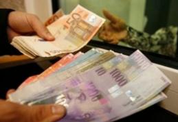 Avertisment BNR. Risc mare pentru două bănci