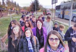 „Folclorul moldovenesc, o adevărată comoară” activitate a elevilor de la Școala Gimnazială „Al. I. Cuza” Dorohoi - FOTO