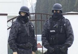 Percheziţii domiciliare în Botoşani, la doi suspecţi de contrabandă cu ţigări