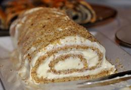 Ruladă de nucă cu cremă de vanilie