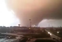 Tornade devastatoare în Italia: 3 morti şi zeci de răniti