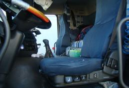 Aproximativ 10.000 ţigarete ascunse, depistate la controlul de frontieră - FOTO