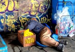 Un om al străzii a moştenit o avere fabuloasă de la fratele său