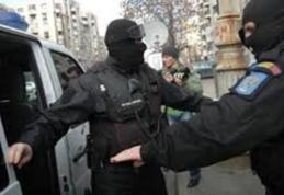 Mascații au tăbărât peste evazioniști. Percheziții în două orașe și o comună din județ