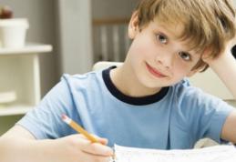 Ministrul Educației: Elevii trebuie să facă teme acasă cel mult două ore. Voi da un ordin