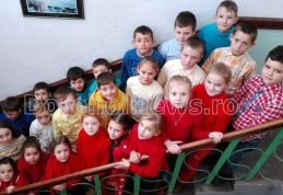 „Mândri că suntem români” la Şcolile Miorcani şi Rădăuţi-Prut - FOTO