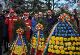 1 Decembrie sărbătorit cu depunere de coroane și în acest an la Dorohoi - FOTO