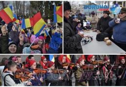 Horă pe muzica Orchestrei „Mugurelul” și mâncare ostășească de 1 Decembrie la Dorohoi - VIDEO/FOTO