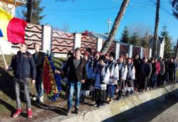 Ziua Națională a României sărbătorită de elevii și profesorii Școlii Gimnaziale, nr.1 Corlăteni - FOTO