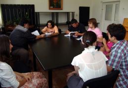 Ședință a Cenaclului Editor – Antologia – aproape de final