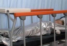 Copil de un an și șapte luni transportat cu un avion la București după ce a căzut într-un vas cu apă fierbinte