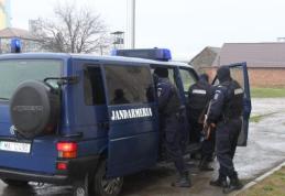 Trei tineri petrecăreți sancționați de jandarmi după ce au făcut scandal într-un club