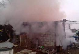 Afumătoare distrusă într-un incendiu