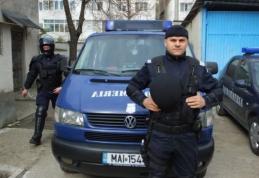 Peste 10.000 de jandarmi acţionează pentru asigurarea ordinii publice şi desfăşurarea în condiţii de legalitate a procesului electoral