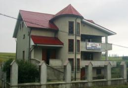 Situație inedită în județul Botoșani! Sediul unei primării scos la vânzare!