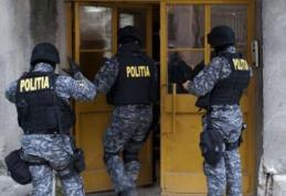 Percheziţii cu mascații la contrabandiștii de țigări din județul Botoșani