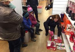 Salvatori cu chipul lui Moş Crăciun - FOTO