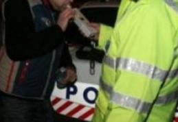 Alcoolul la volan deschide drumul către puşcărie! Doi şoferi beţi prinşi în trafic!