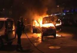 Autoturism distrus într-un incendiu provocat intenţionat