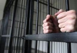 Tânăr cercetat în stare de arest preventiv pentru săvârşirea de furturi din buzunare