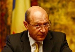 Băsescu se adresează luni Parlamentului. 