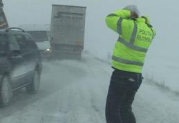 Poliţia rutieră recomandă abordarea cu maximă prudenţă a traficului în condiţii de iarnă!